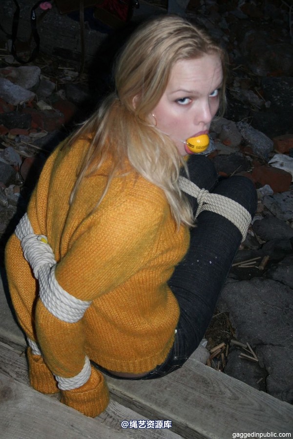 gaggedinpublic - gip006 第 14 张图片