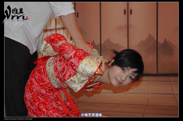 唯美之家 - 08-05-29盈盈汉服-护士装 第 91 张图片
