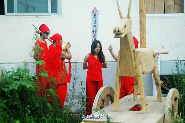 mj影视 - 血的代价-红罪衣刑场木驴斩－梅晓芳2013-08-26 第 213 张图片