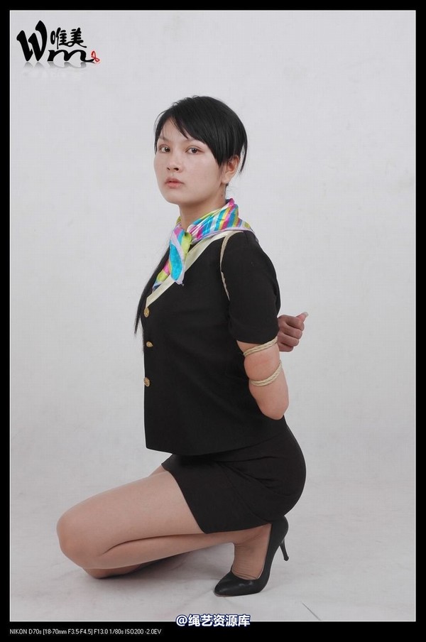 唯美之家 - 09-8-23兰玉制服捆绑 第 24 张图片