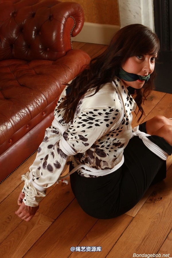 bondagebob - Scarlett Sofa Tied 第 109 张图片