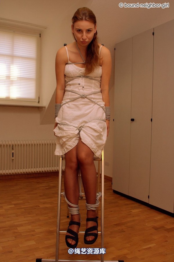 bound-neighbor-girl - Anastasia - Bound to a ladder 第 44 张图片