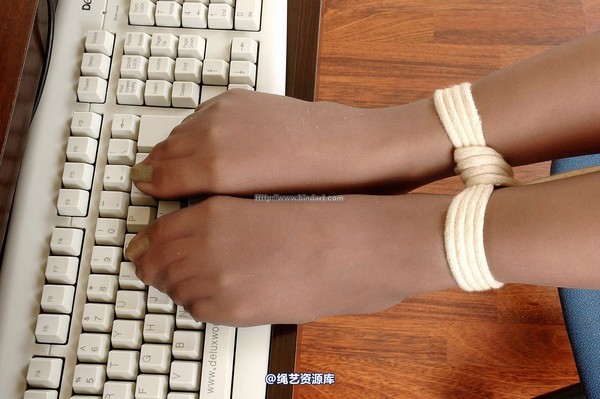 丽柜美束 - 2006-08-08 第 40 张图片