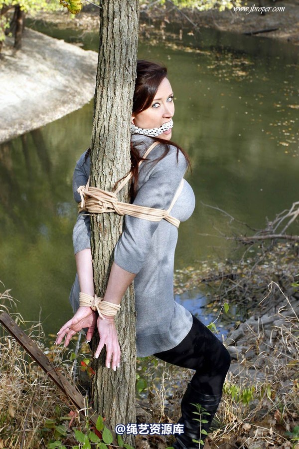jbroper - Christina Carter 2011-3 第 24 张图片
