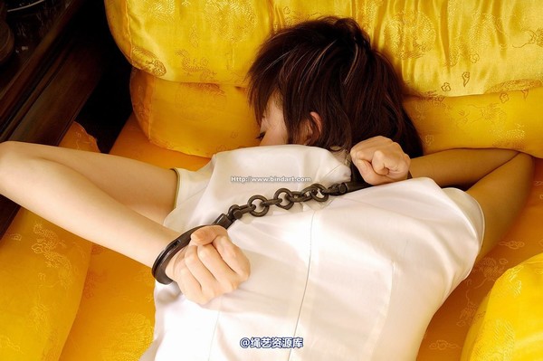 丽柜美束 - 2005-08-22 第 6 张图片