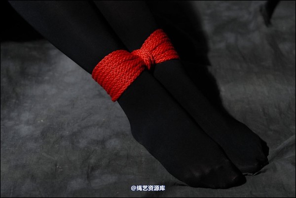 simplytied - Jinx in red shoes 第 32 张图片