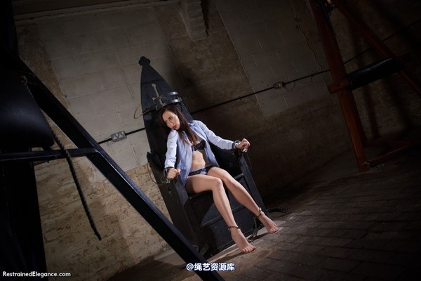 restrainedelegance - The Torture Throne 第 74 张图片
