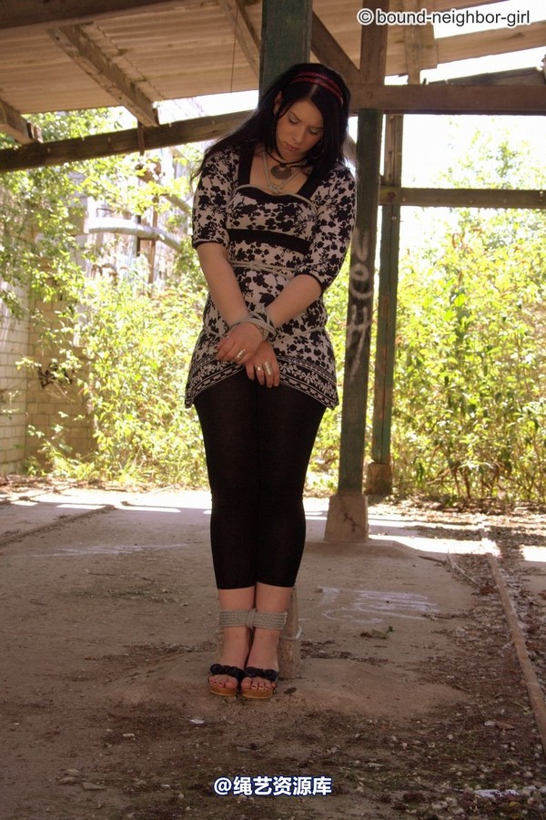 bound-neighbor-girl - Jasmin - Tied up in the ruins 1 第 20 张图片