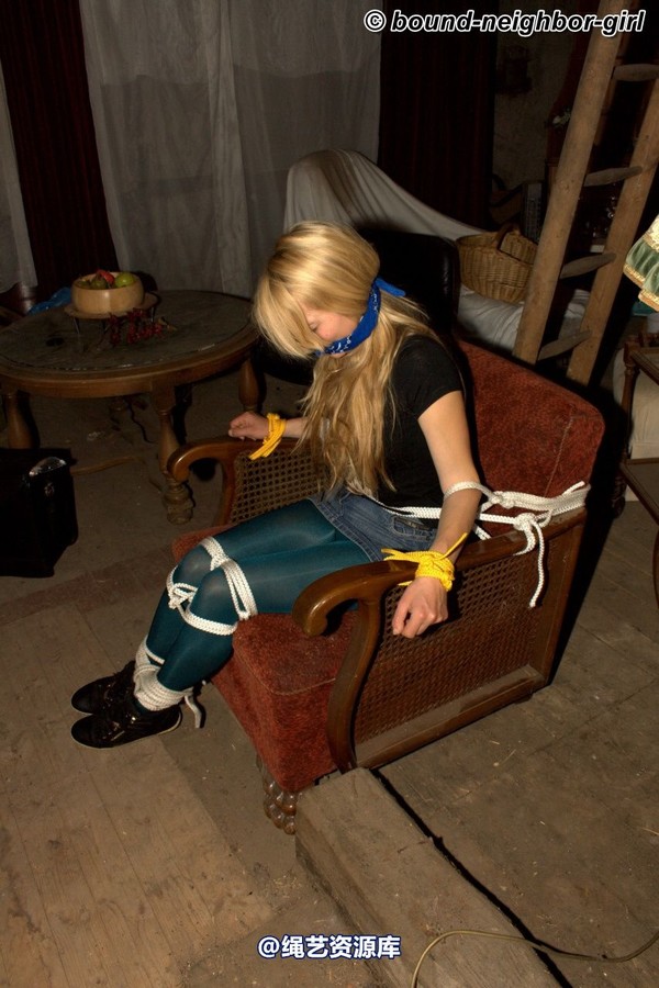 bound-neighbor-girl - Kate - Tied up in the attic 2 第 25 张图片