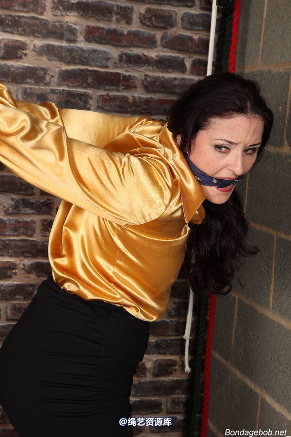 bondagebob - Caroline Pierce Taken to the garage 第 178 张图片