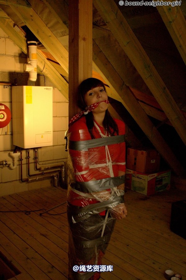 bound-neighbor-girl - Susan - Tied up in the Attic 2 第 33 张图片