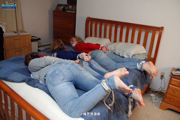 boundhotties - LAINA, MARCEL & OLIVIA 第 20 张图片