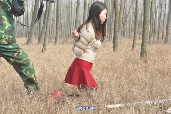 mj影视 - 车模梅晓雯 第 282 张图片