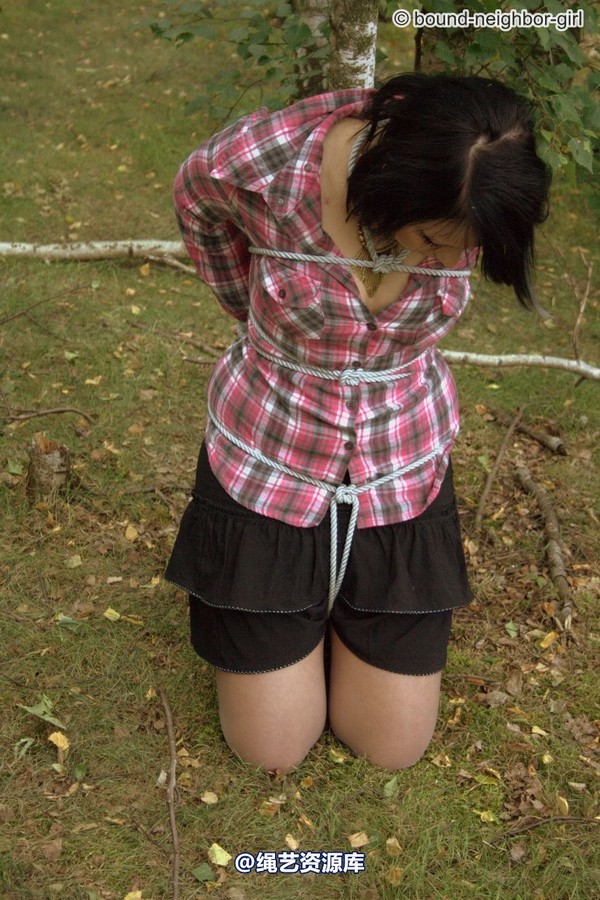 bound-neighbor-girl - Nadine - Adventure in the woods part 2 第 56 张图片