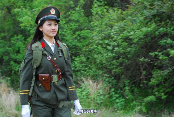 唯美之家 - 外拍军装三模特 第 395 张图片