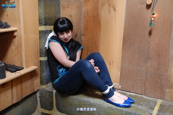 boundhotties - Britney 2 第 2 张图片