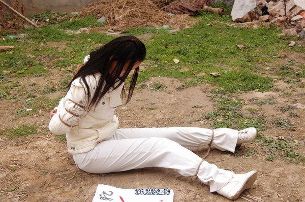 mj影视 - 安娜刑场2013-04-13 第 237 张图片