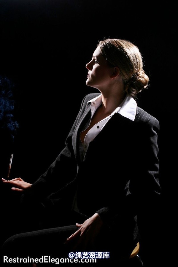restrainedelegance - Femme Fatale 第 22 张图片