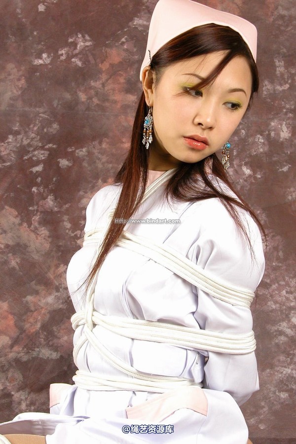 丽柜美束 - 2005-03-31 第 22 张图片