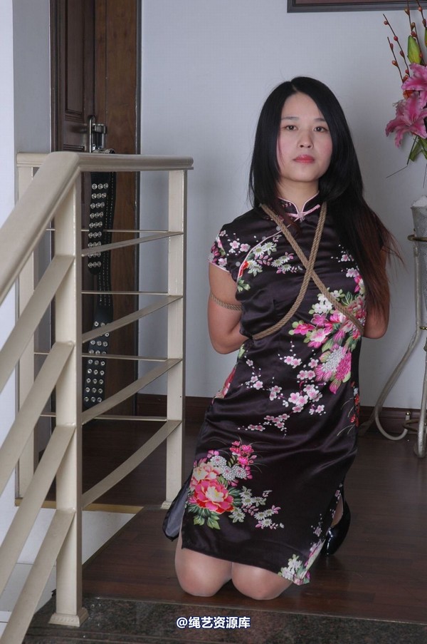 唯美之家 - 新模晓凤黑旗袍 第 66 张图片