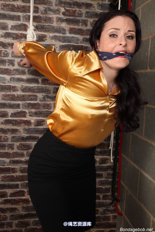 bondagebob - Caroline Pierce Taken to the garage 第 138 张图片