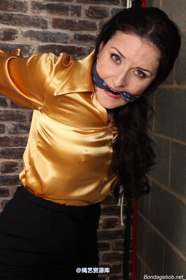 bondagebob - Caroline Pierce Taken to the garage 第 137 张图片