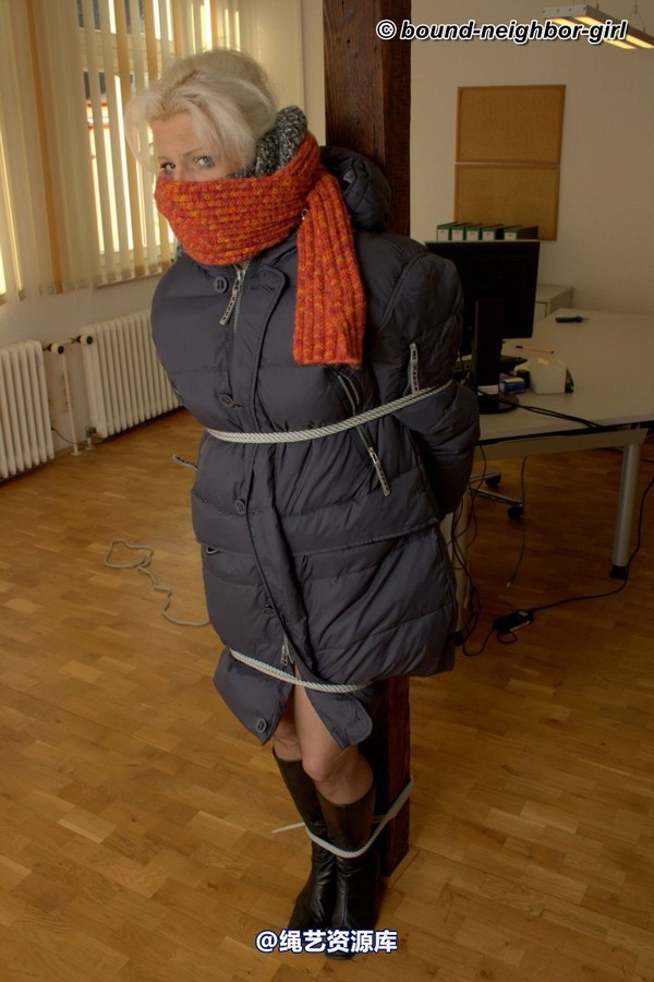 bound-neighbor-girl - Elena - Tied up at the office 第 44 张图片