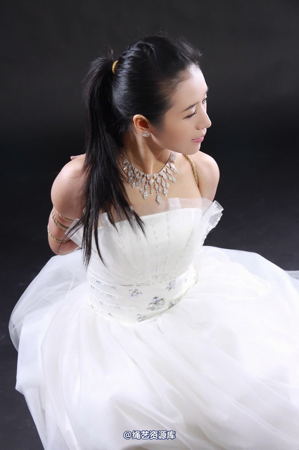 神艺缘 - 184-婚纱KB 第 15 张图片