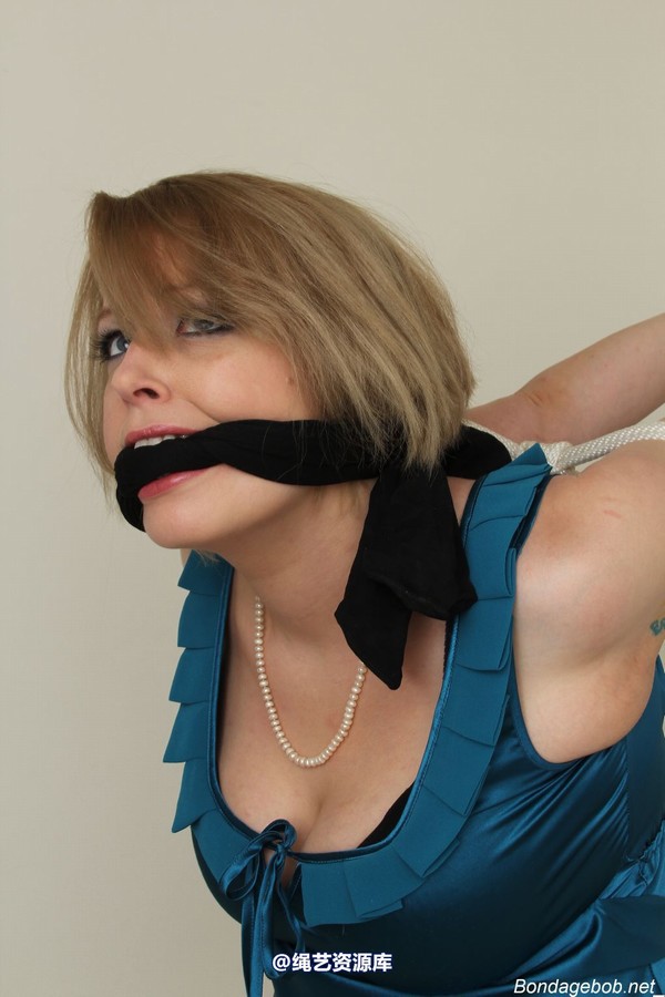 bondagebob - Temptress Kate Pantyhose gag 第 154 张图片