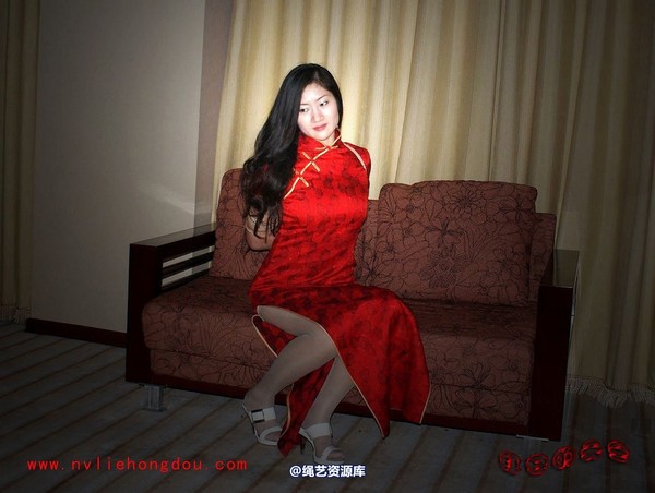 红豆的天空 - 09红豆旗袍装 孤寂的美 第 16 张图片