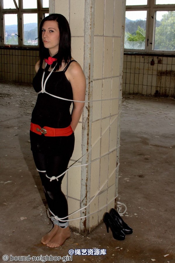 bound-neighbor-girl - Angel - Tied up in the ruins 2 第 19 张图片