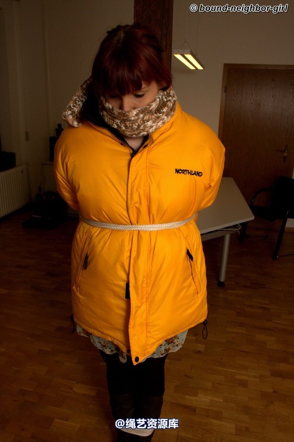 bound-neighbor-girl - Susan - Tied up in winter clothes 2 第 65 张图片