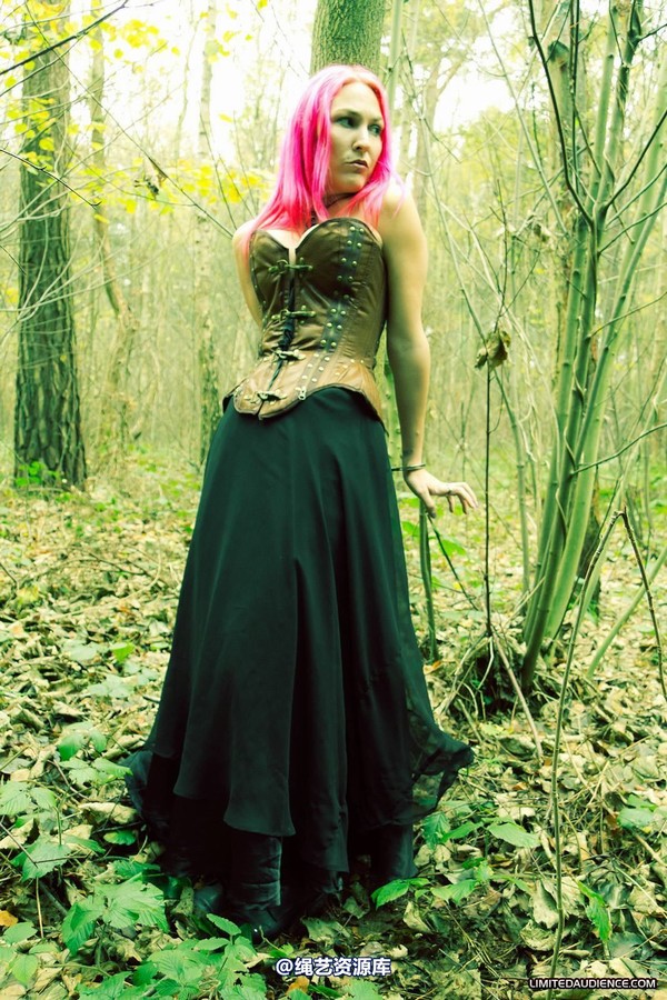 limitedaudience - 2012 elyssia cuffed in the woods 第 8 张图片