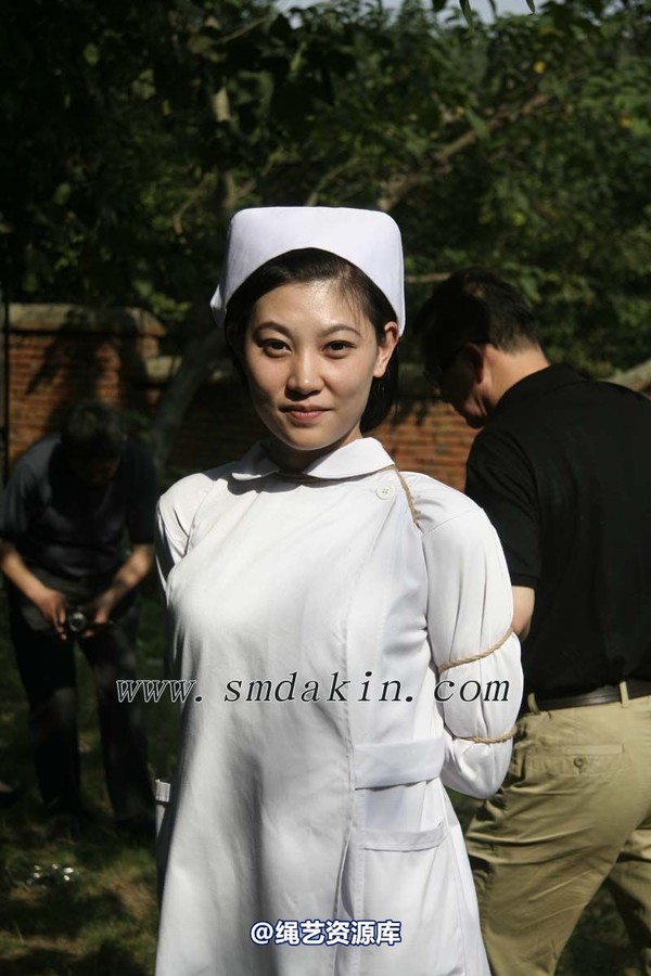 锐度主张 - 云若护士装五花绑模特：云若 第 1 张图片