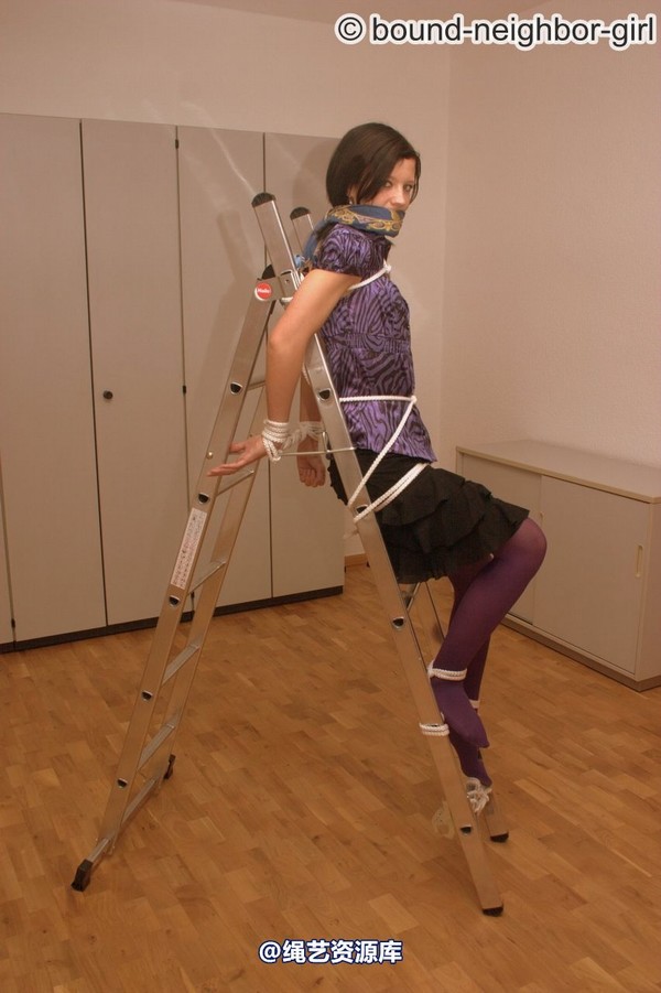 bound-neighbor-girl - Melina in bondage games in the office part 3 第 38 张图片