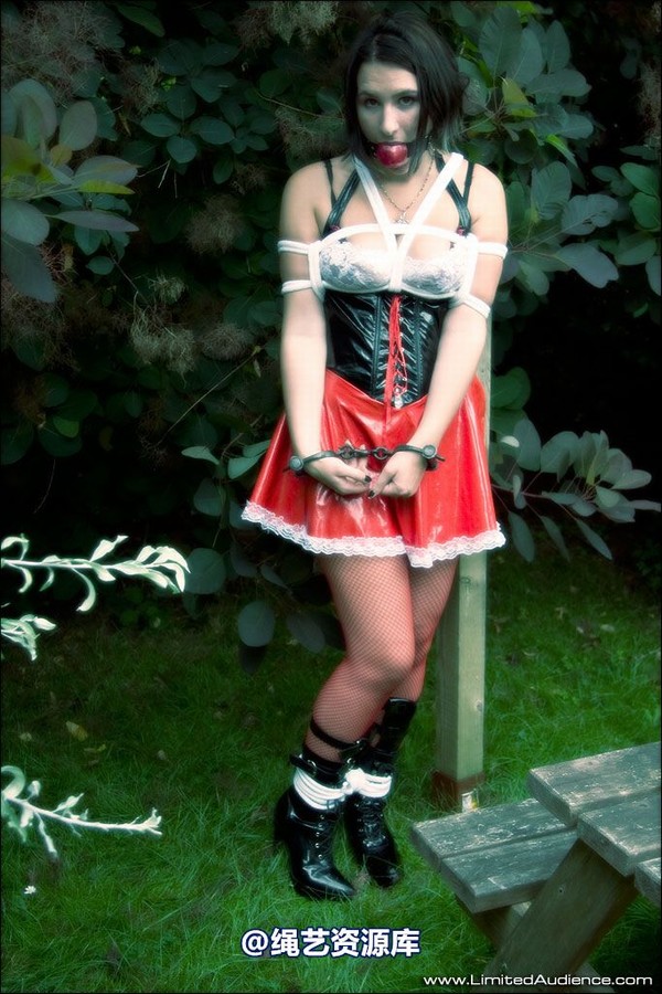 limitedaudience - 2007 ivy leaf pvc wench 第 10 张图片