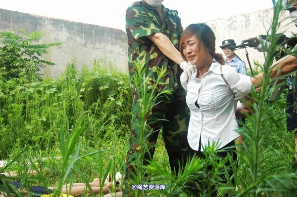 mj影视 - 血的代价执行刑场 第 16 张图片