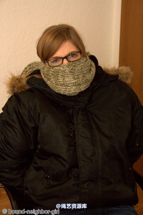 bound-neighbor-girl - Guest Melissa - Wintry robbery 第 40 张图片