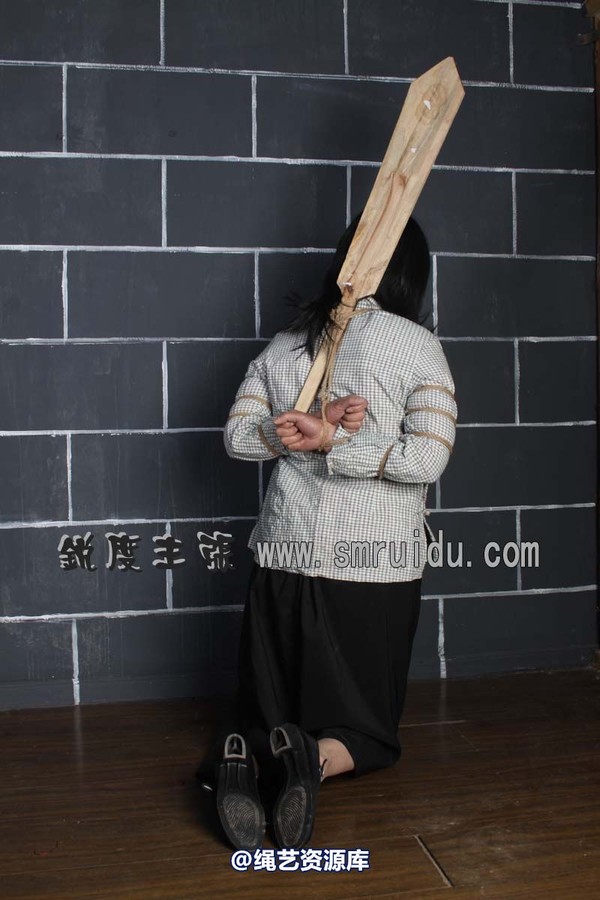 锐度主张 - 监房女犯模特：雨露 第 4 张图片