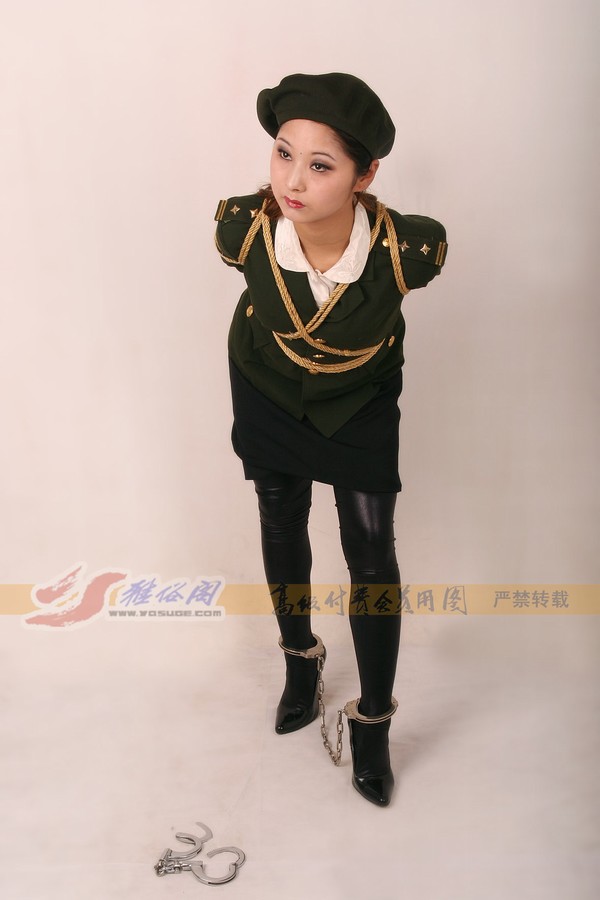雅俗阁 - 20060422雅思警服(2) 第 105 张图片