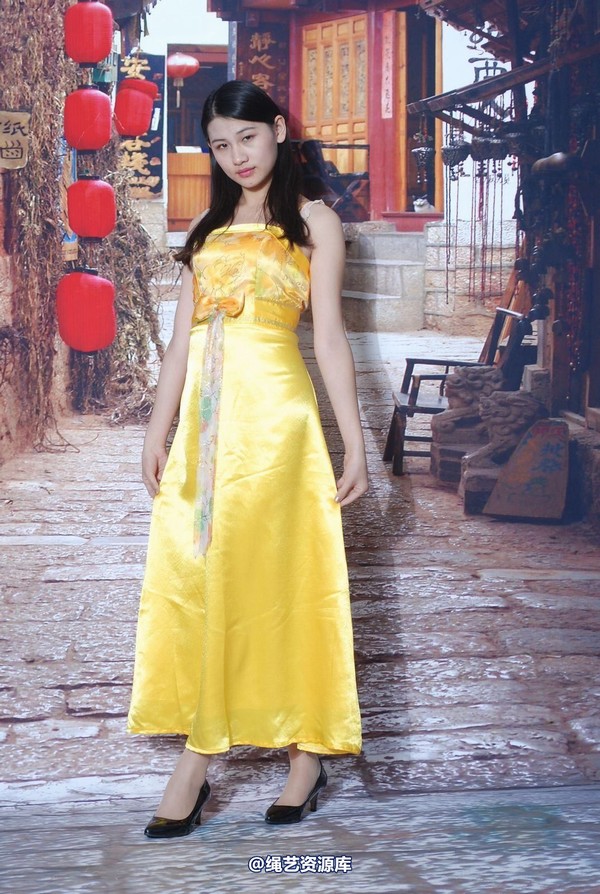 唯美之家 - 新模萧萧黄礼服 第 187 张图片