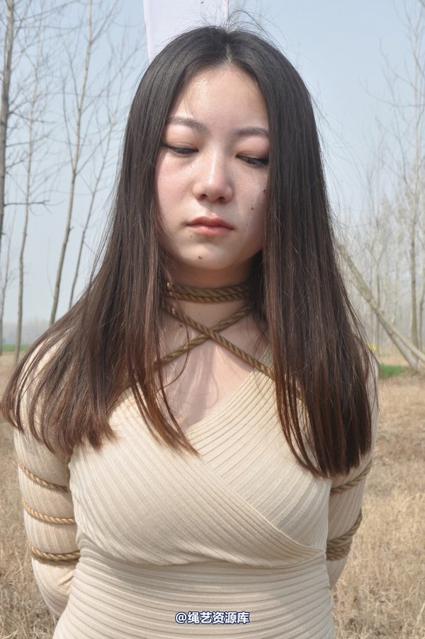 mj影视 - 车模梅晓雯 第 215 张图片