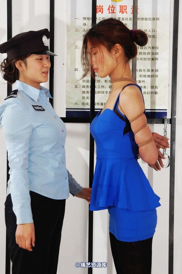 mj影视 - 倾心 前凸后翘的性感黑丝女犯-2013-03-26 第 286 张图片