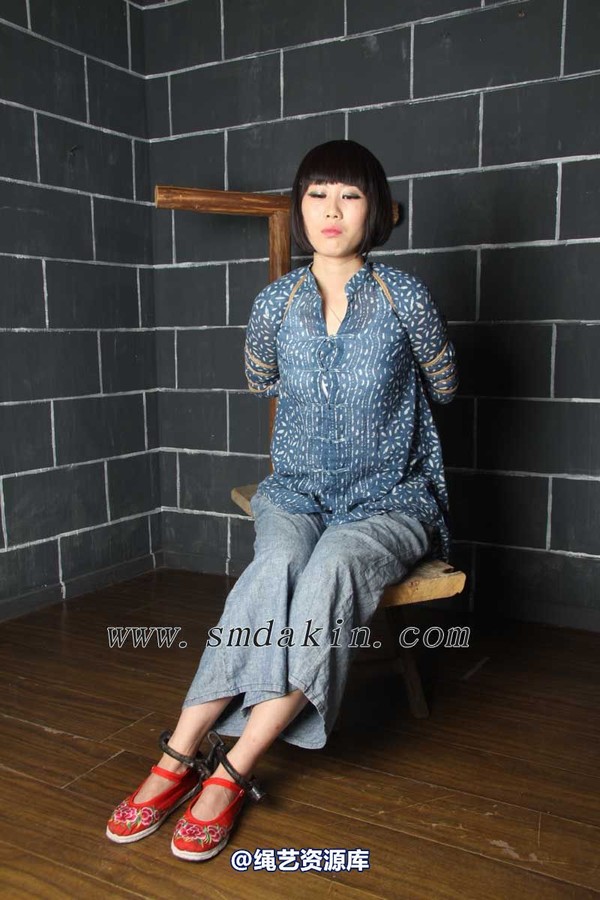 锐度主张 - 女囚五花脚镣模特：碧菡 第 37 张图片
