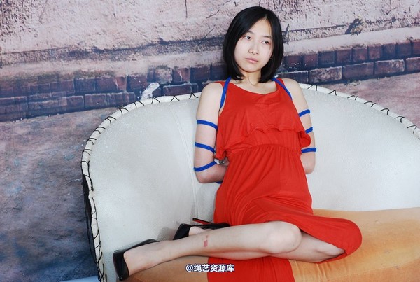 唯美之家 - 白雪试服装5 第 25 张图片