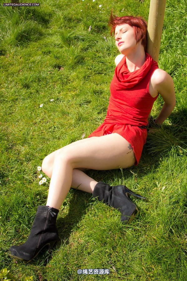 limitedaudience - 2012 madison rouge chained to pole 2 第 41 张图片