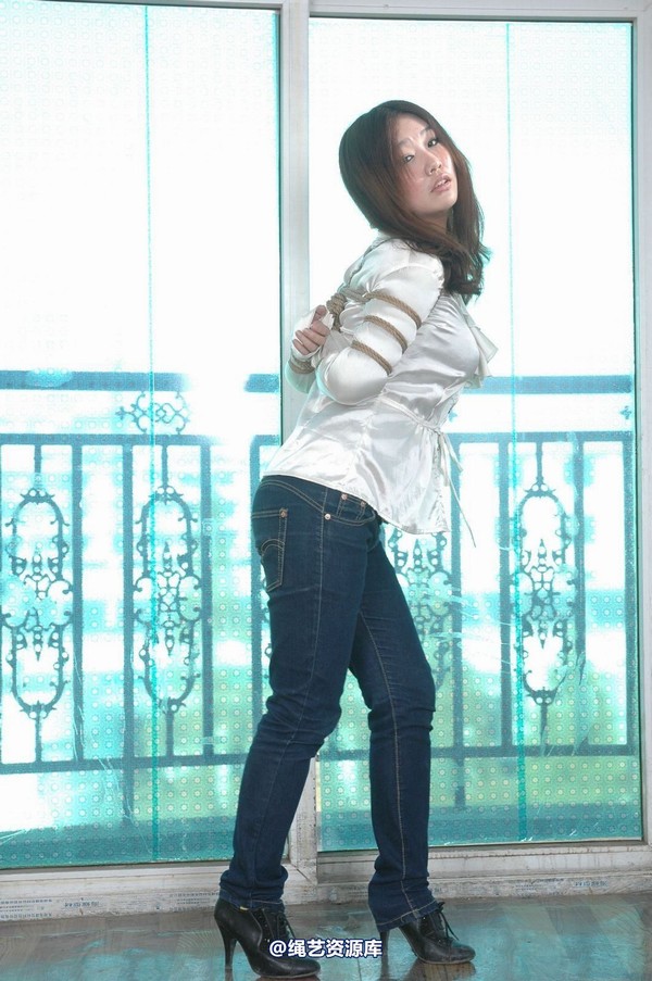 唯美之家 - 2010-11-1又琴白衬衣 第 31 张图片