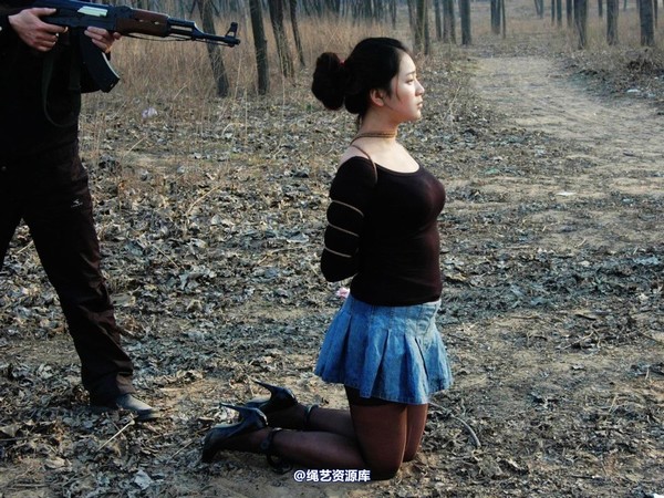 mj影视 - 2013-3-4陈沫踏青 黑丝美女最终的不归路 第 279 张图片