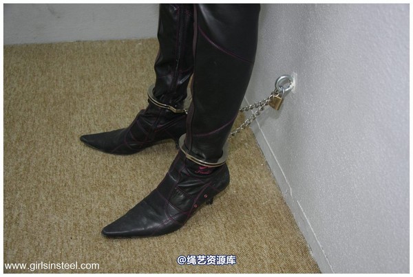 girlsinsteel - in the prison 第 38 张图片