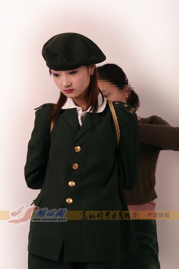 雅俗阁 - 20060407雪儿警服 第 36 张图片
